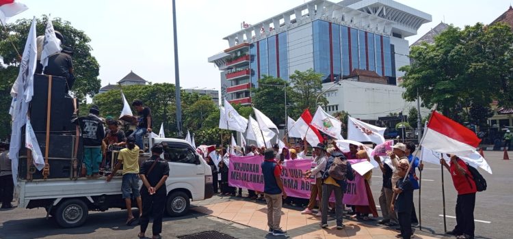 Pernyataan Sikap SPPQT untuk Hari Tani Nasional 2025 Pernyataan Sikap SPPQT untuk Hari Tani Nasional 2025